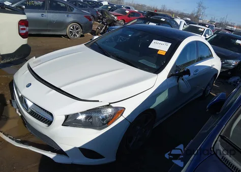 2016 Mercedes-Benz Cla 250 4Matic z USA, uszkodzony, nr VIN WDDSJ4GB4GN368625